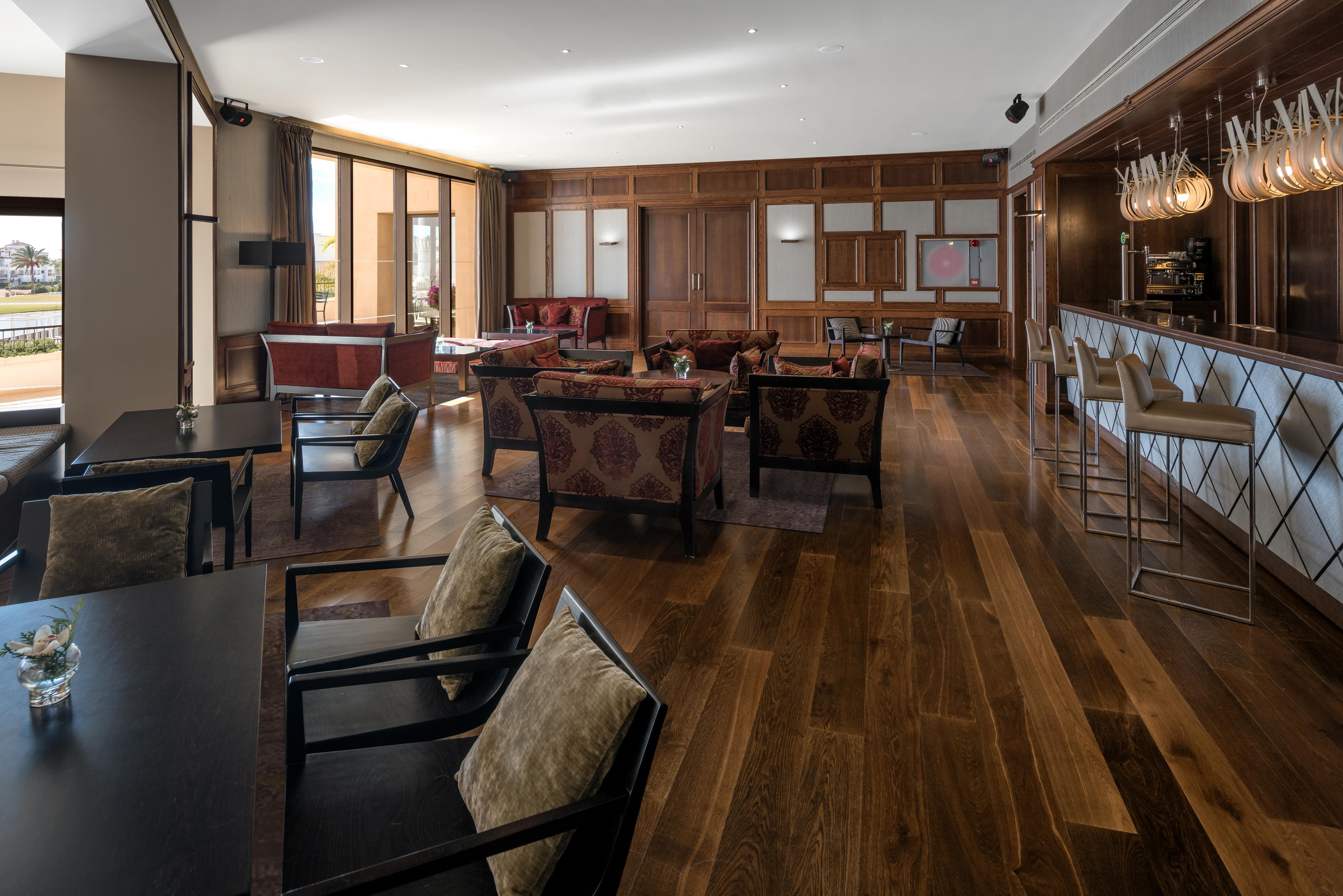 Doubletree By Hilton La Torre Golf Resort Roldan Bagian luar foto The Club at The Standard East Village